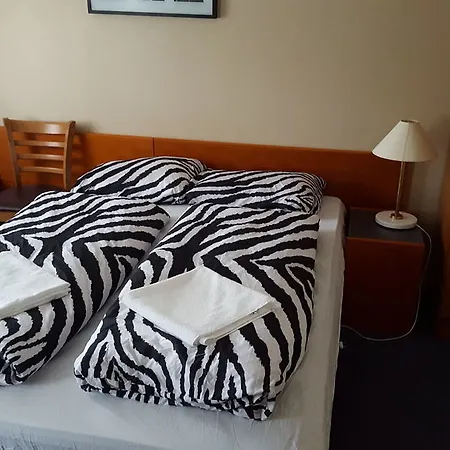 Hovag Gjestehus Motel