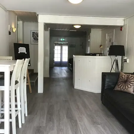 Hovag Gjestehus Motel 2*